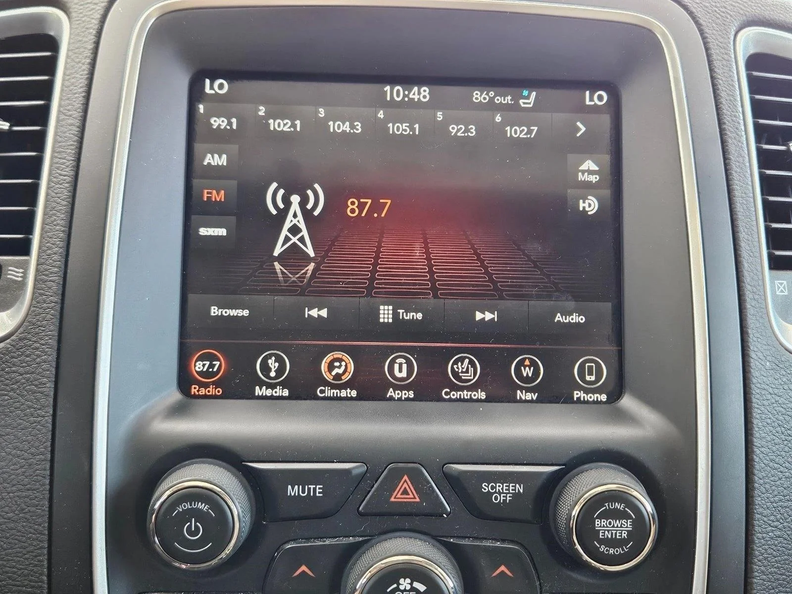 Used 2018 Octane Red Pearlcoat Dodge Citadel image 11