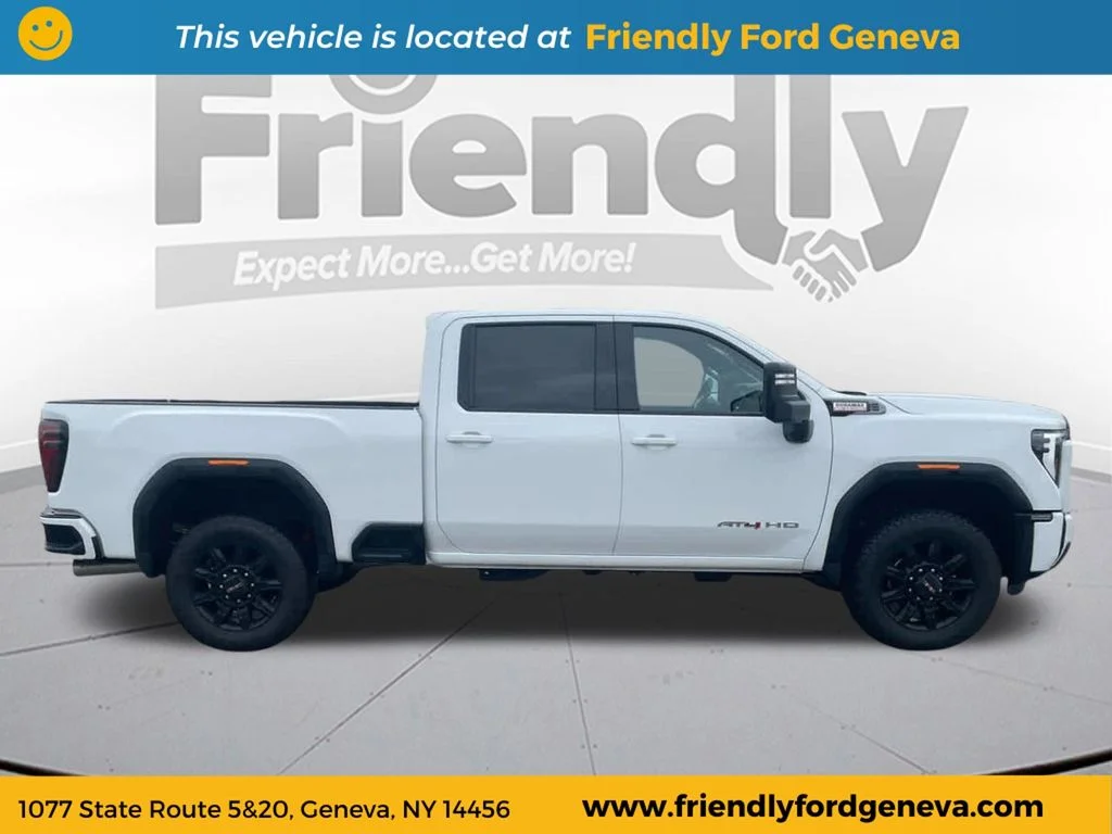 Used 2025 White GMC AT4 image 4