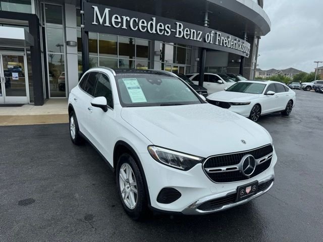 2025 Mercedes-Benz GLC GLC 300 4MATIC's photo