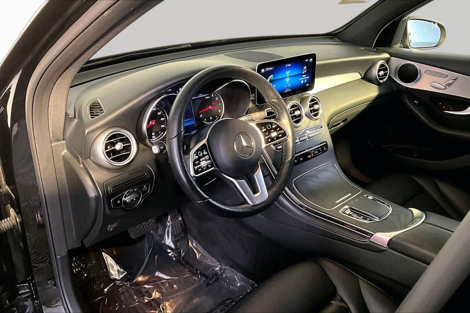 Used 2020 Black Mercedes-Benz GLC 300 image 18