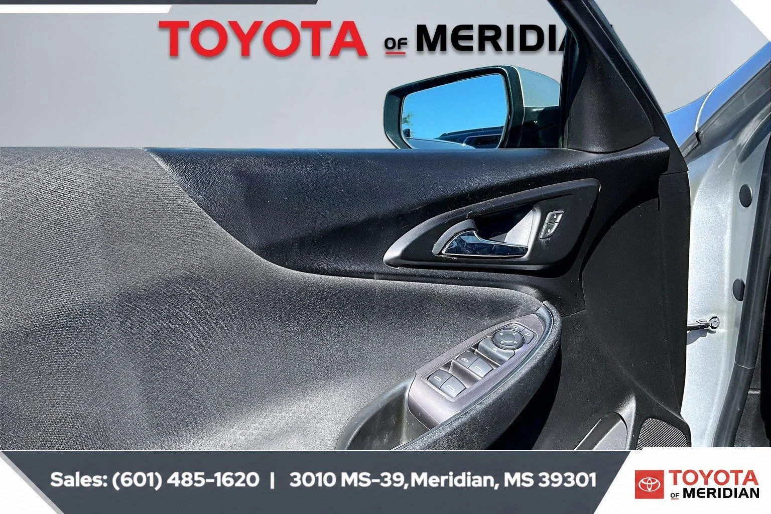 Used 2020 Silver Ice Metallic Chevrolet LT image 17