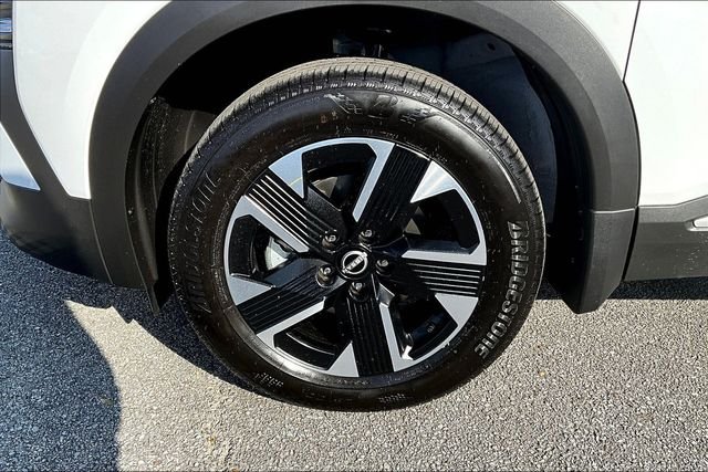 New 2026 Nissan Kicks SV