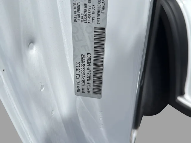 Used 2025 White Ram Base image 11