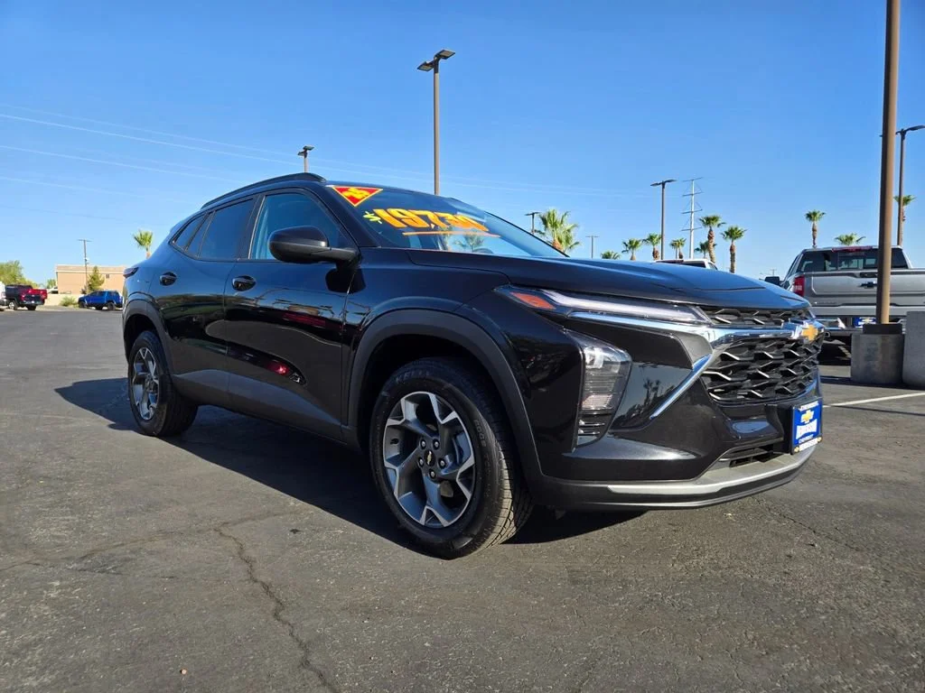 Used 2025 Mosaic Black Metallic Chevrolet LT image 1