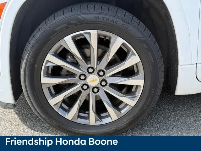 Used 2023 White Chevrolet Premier image 10