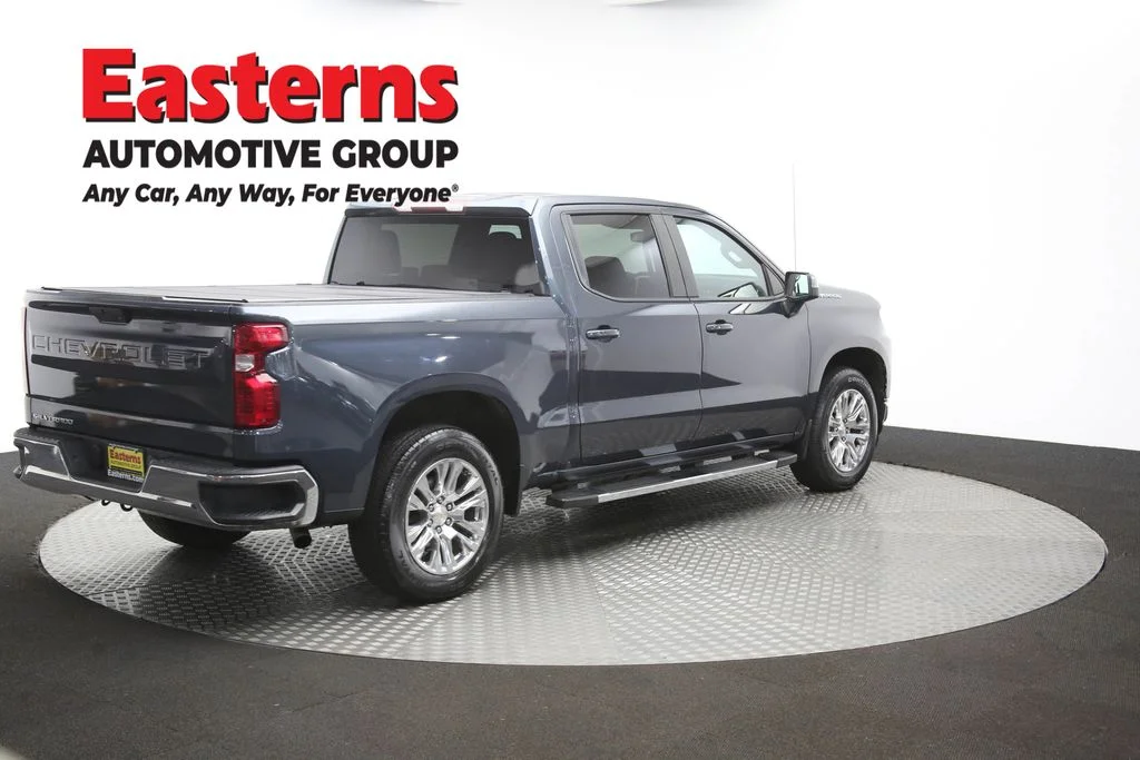 Used 2020 Gray Chevrolet LT image 39