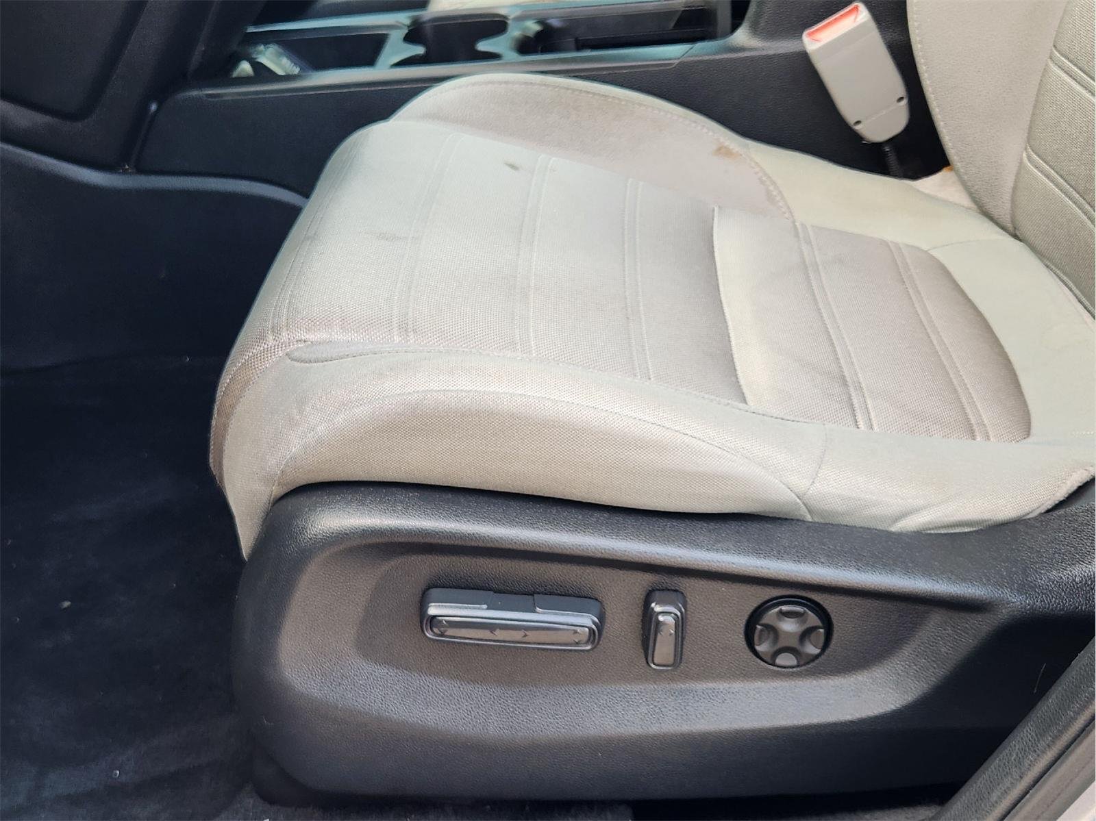 Used 2019 Lunar Silver Metallic Honda EX image 23