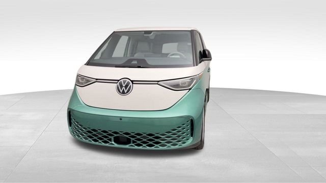 Certified Used 2025 Green Volkswagen 1st Edition image 9