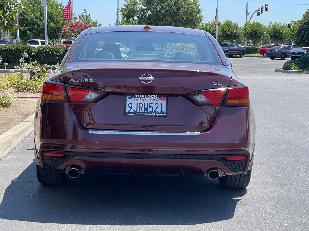 Used 2023 Red Nissan 2.5 SL image 7