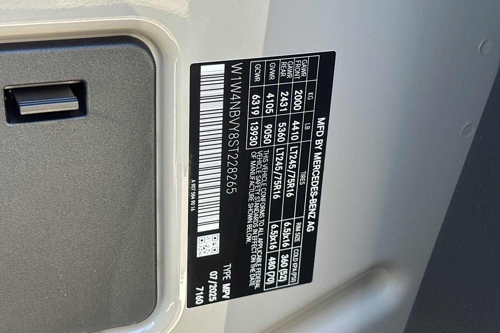 2025 Mercedes-Benz Sprinter Cargo Van Base - Photo 25