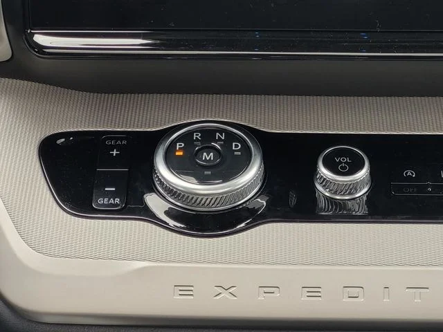 2026 Ford Expedition Active - Photo 16
