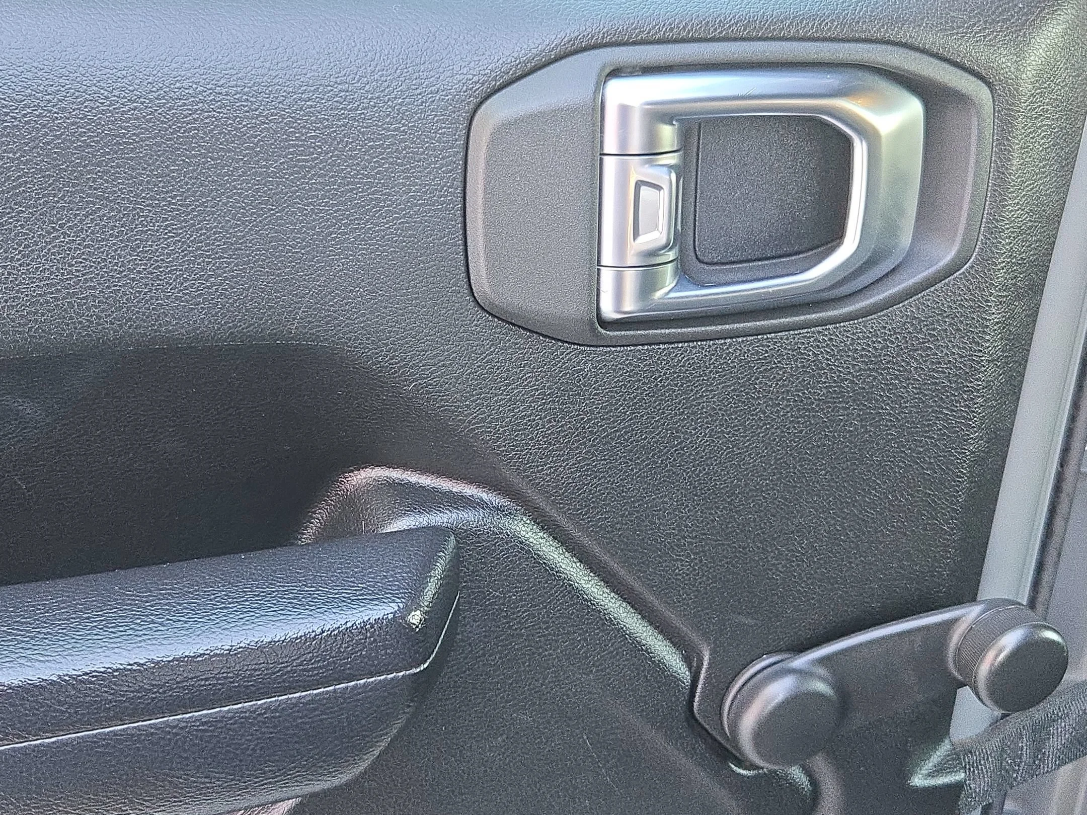 Used 2023 Sting-Gray Clearcoat Jeep Sport image 34