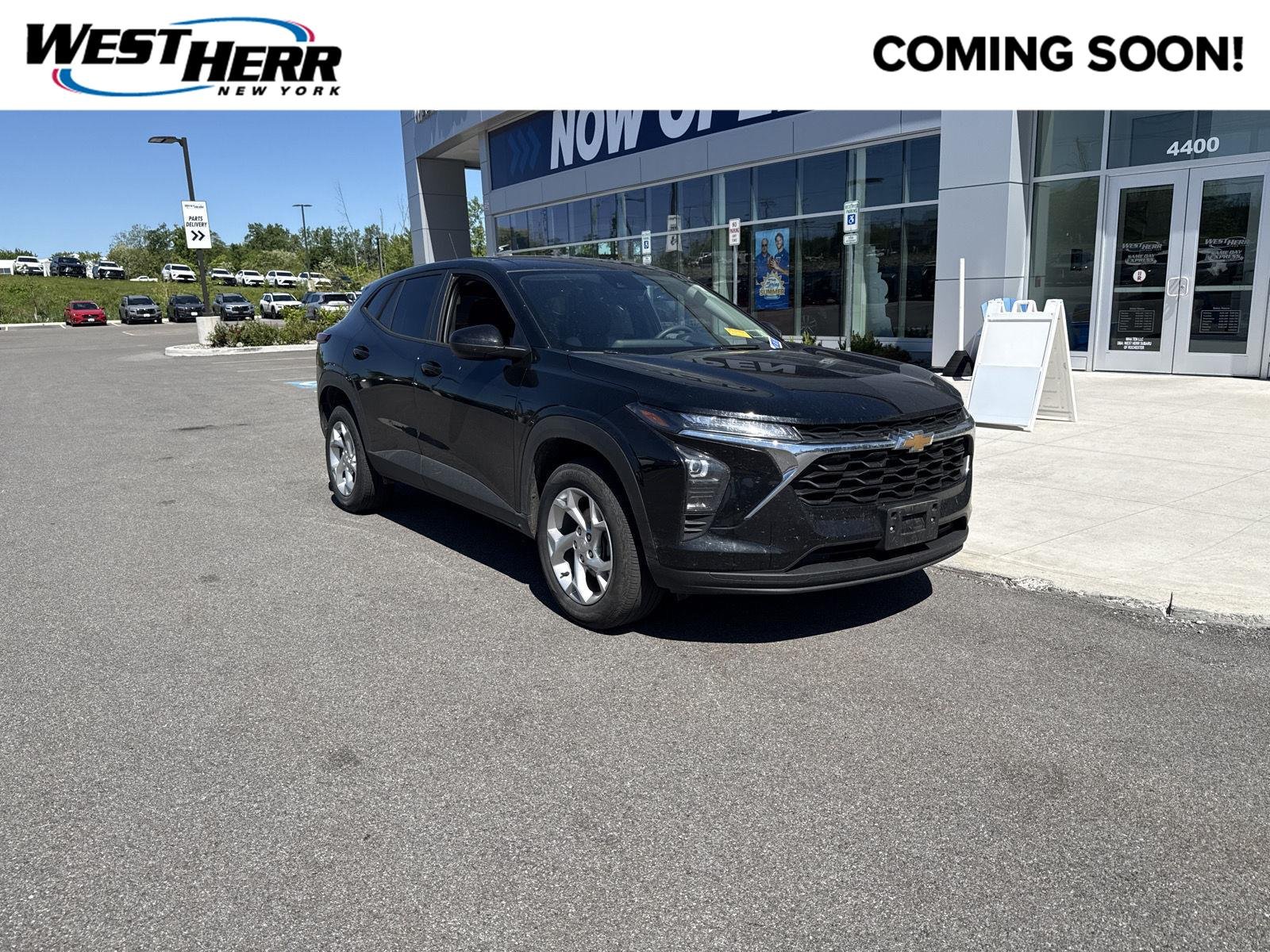 2025 Chevrolet Trax LS's photo