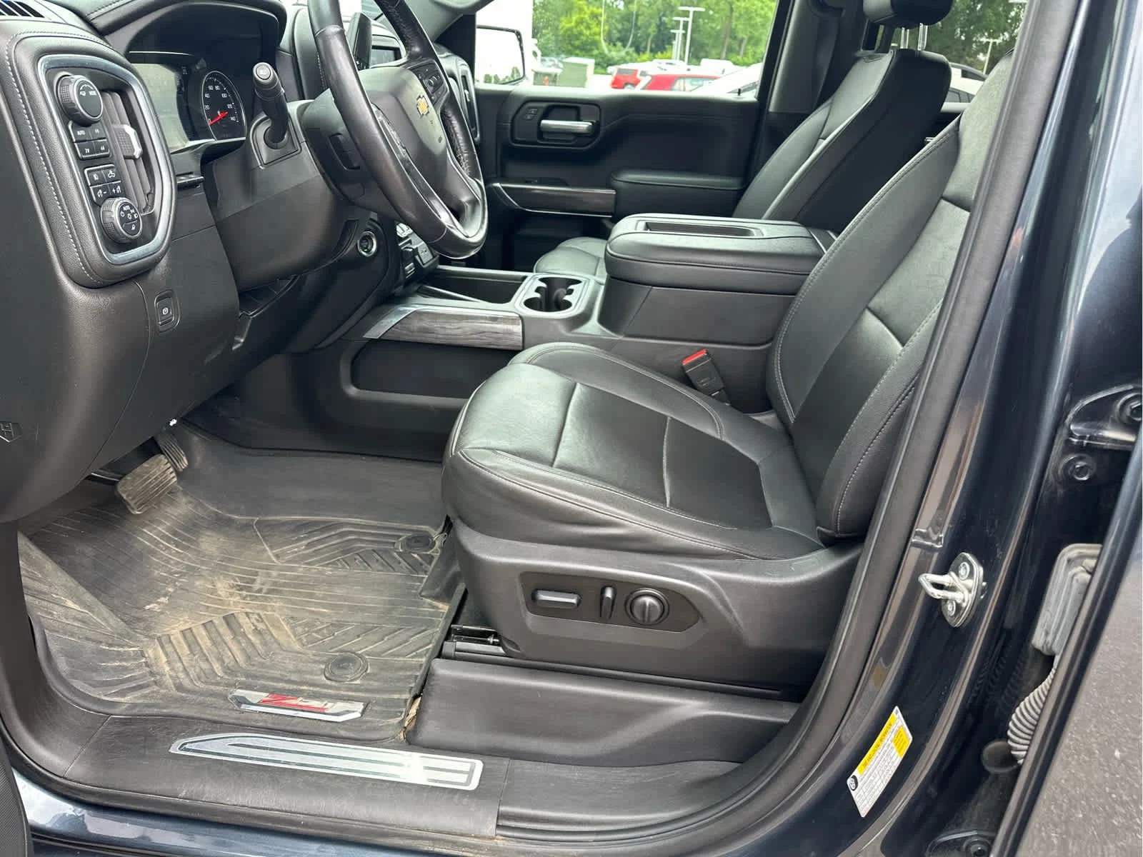 Used 2021 Shadow Gray Metallic Chevrolet LTZ image 10
