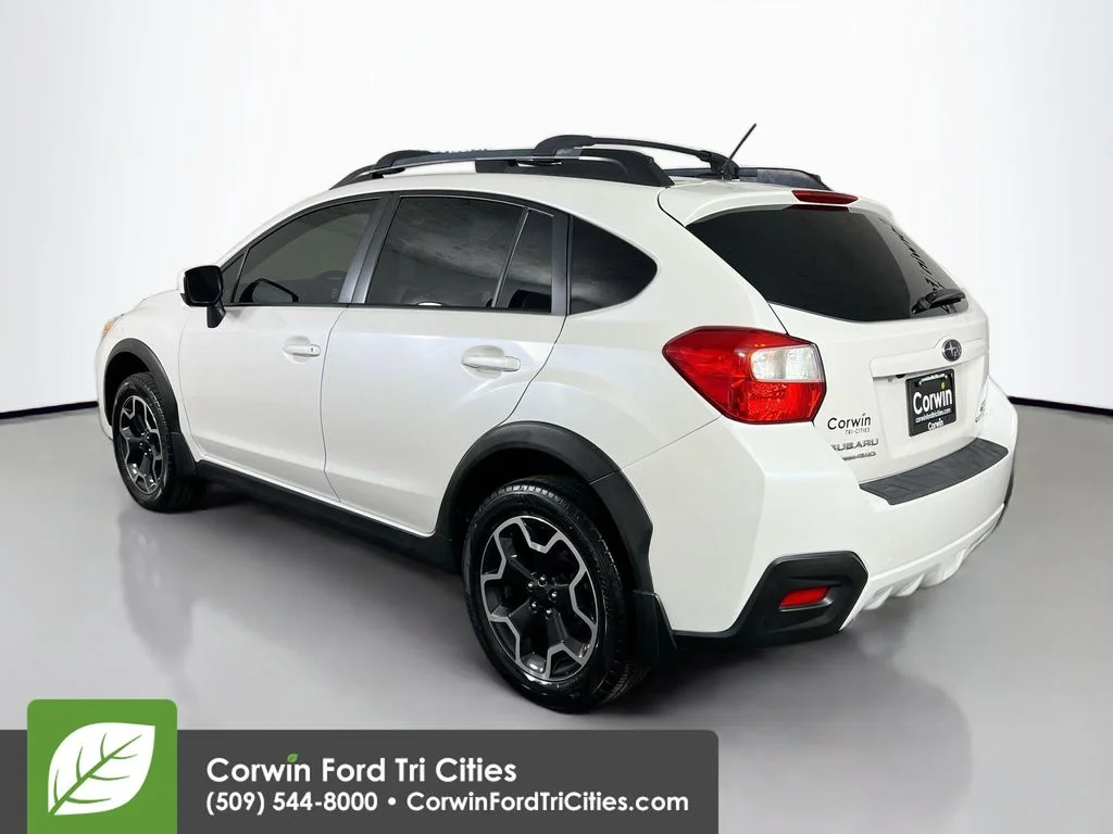 Used 2013 Satin White Pearl Subaru 2.0i Limited image 11