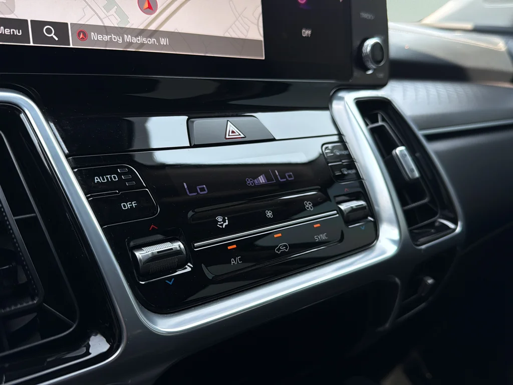Certified Used 2023 Gravity Gray Kia SX image 19