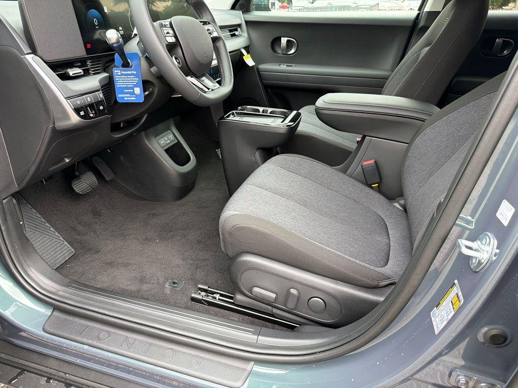 New 2026 Green Hyundai SE image 9
