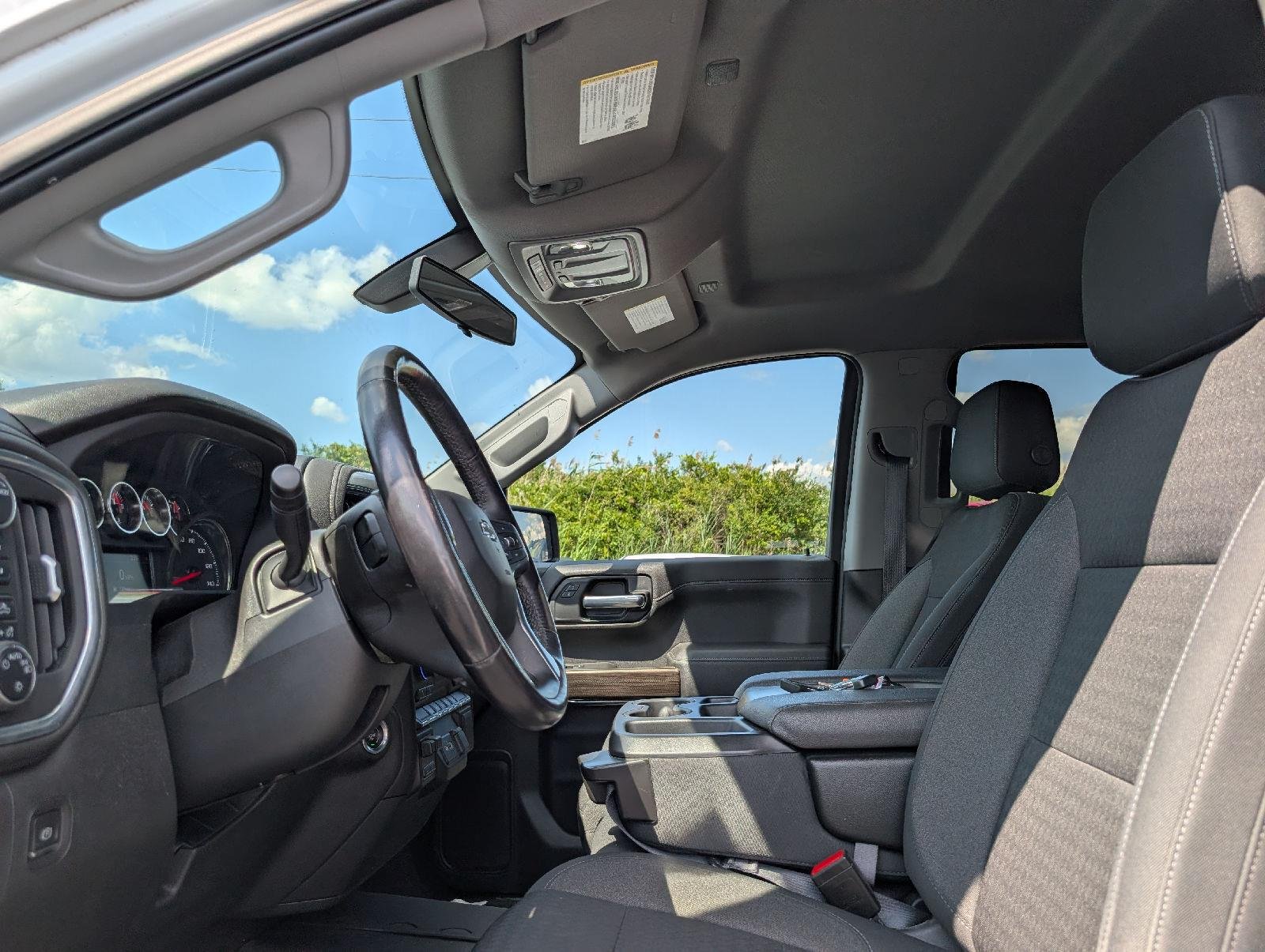 Used 2022 Summit White Chevrolet RST image 8