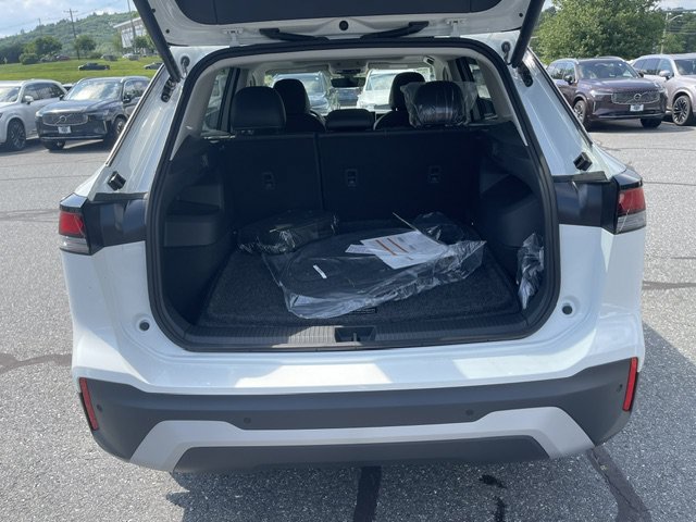 New 2026 Pure White Volkswagen 2.0T SE image 12