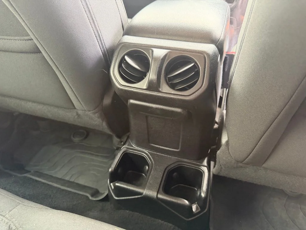 Used 2020 Black Jeep Sport image 35