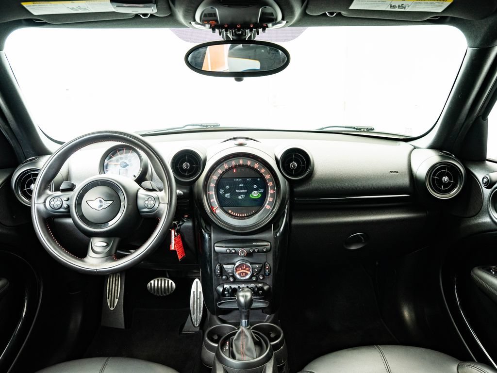 Used 2016 Absolute Black Metallic MINI  image 4