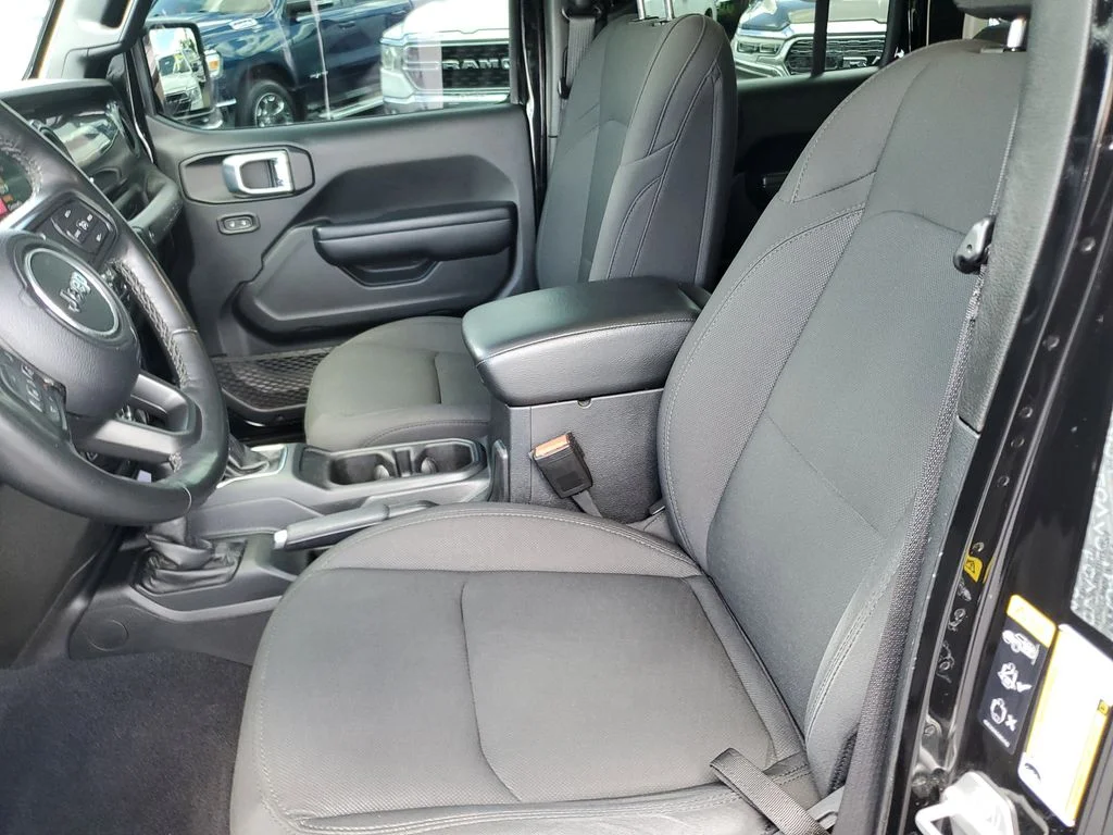 Used 2021 Black Jeep Unlimited Sport Altitude image 15