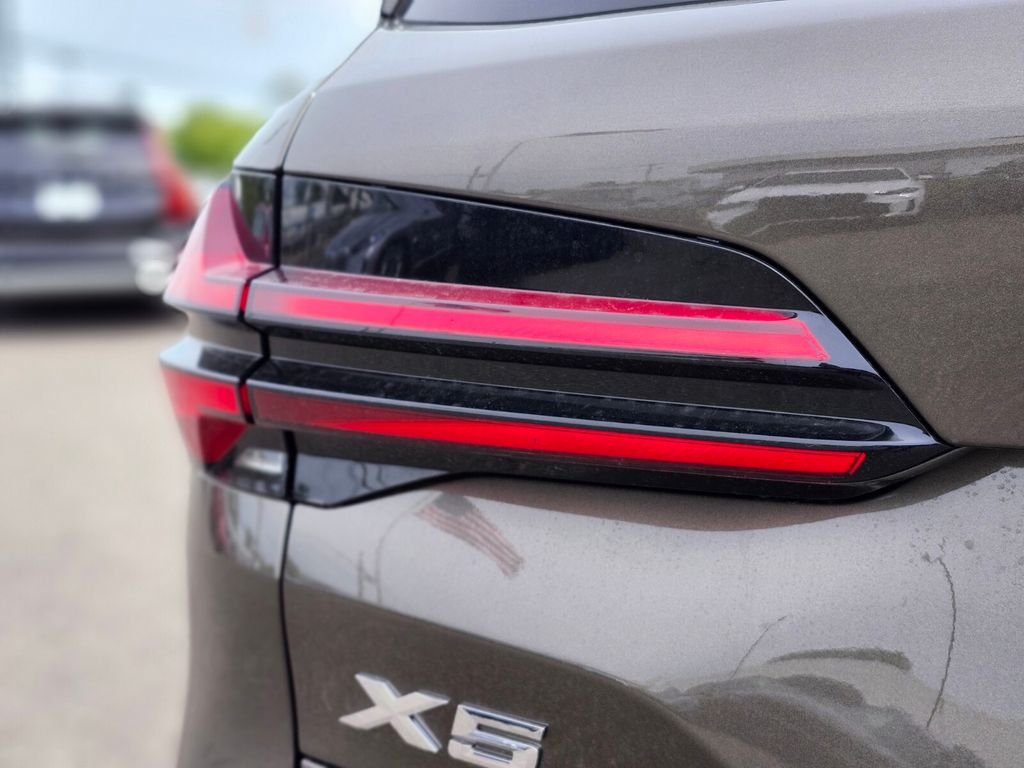 New 2026 Green BMW xDrive40i image 9