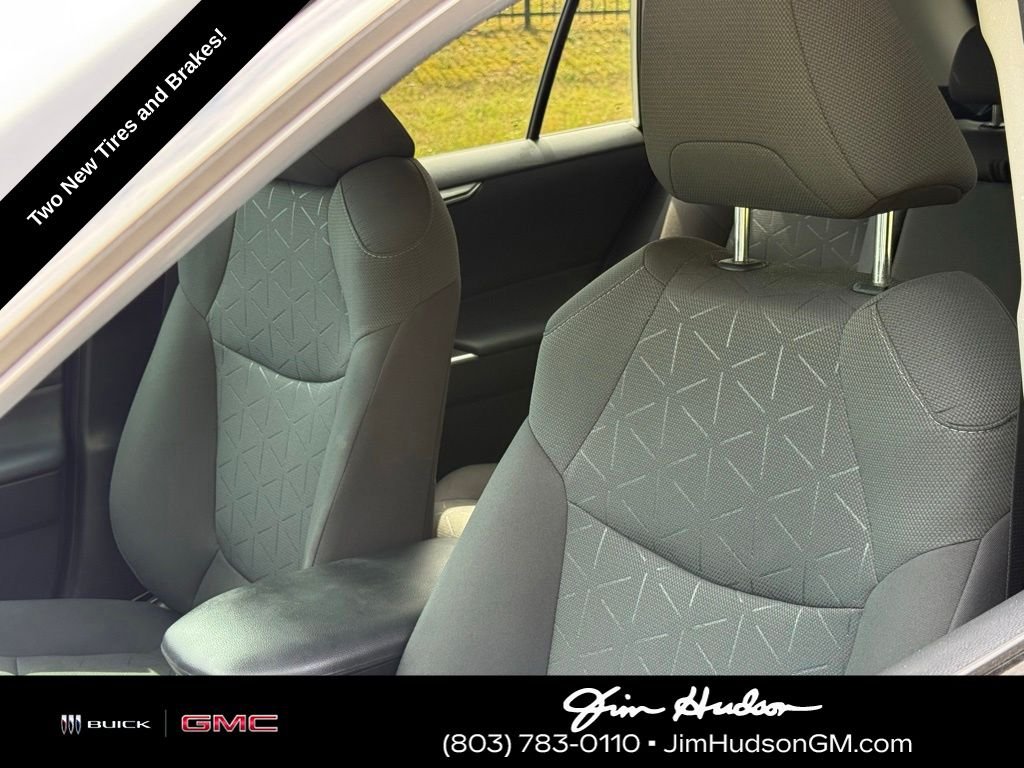 Used 2022 Silver Toyota XLE image 19