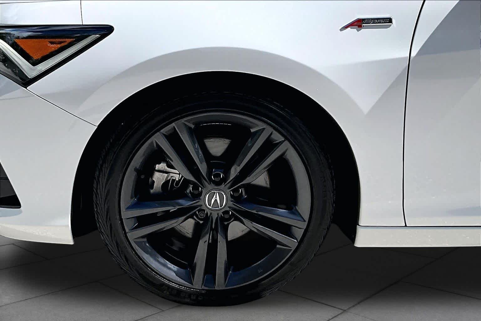 Used 2025 Platinum White Pearl Acura w/A-Spec Package image 11