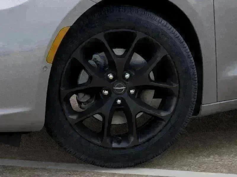 2026 Chrysler Pacifica Select - Photo 36