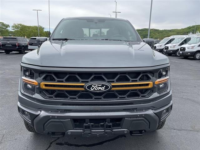 New 2026 Carbonized Gray Metallic Ford Tremor® image 47