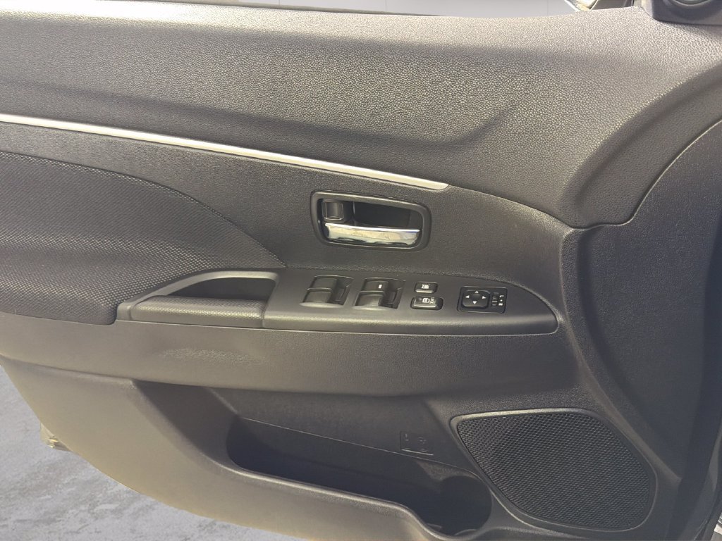 Used 2011 Gray Mitsubishi ES image 25