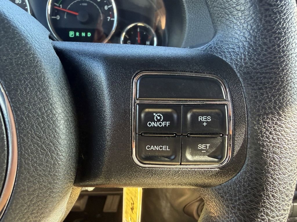 Used 2016 Granite Crystal Clearcoat Metallic Jeep Unlimited Sport image 31