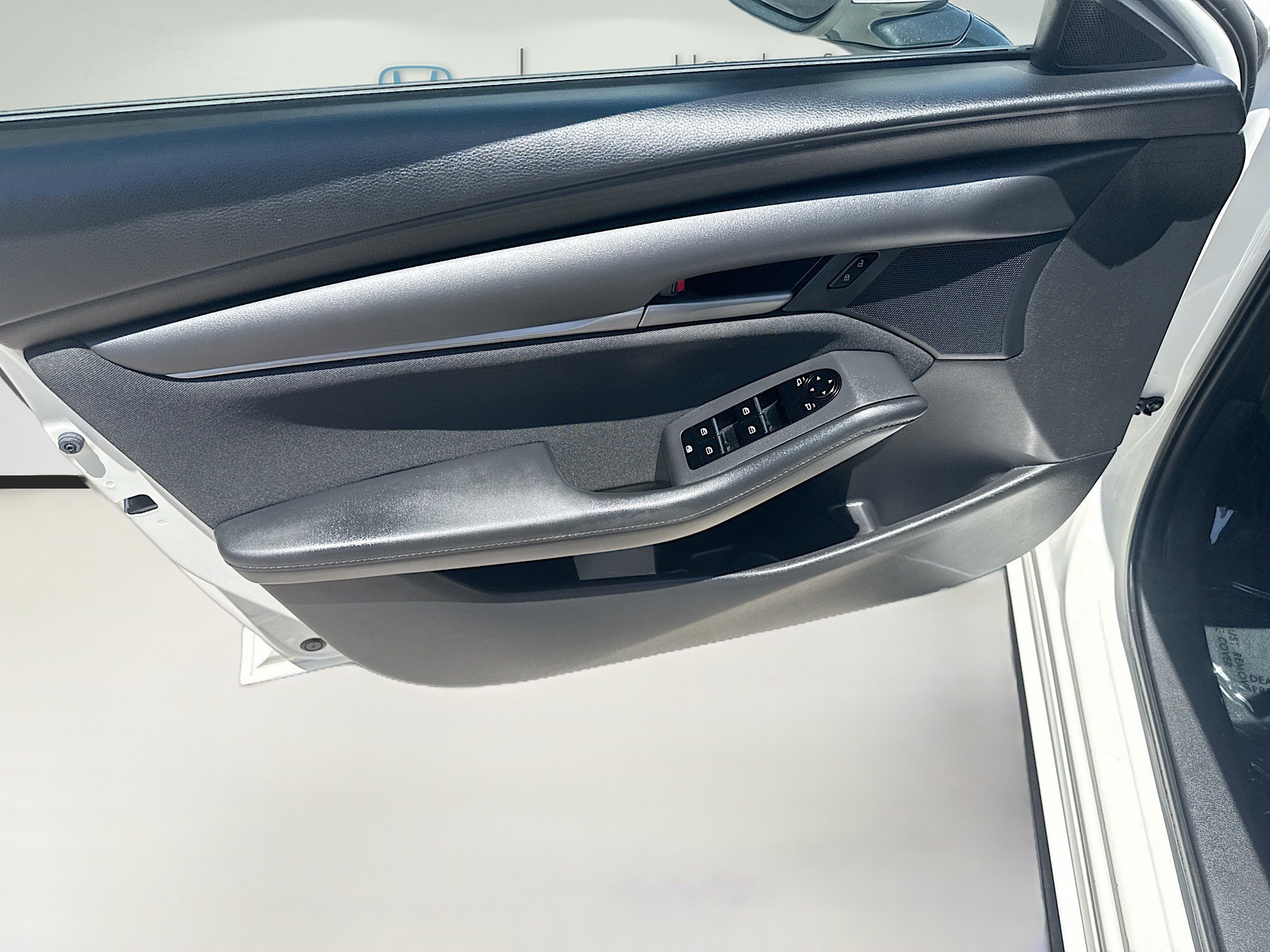 Used 2020 Snowflake White Pearl Mica Mazda  image 19
