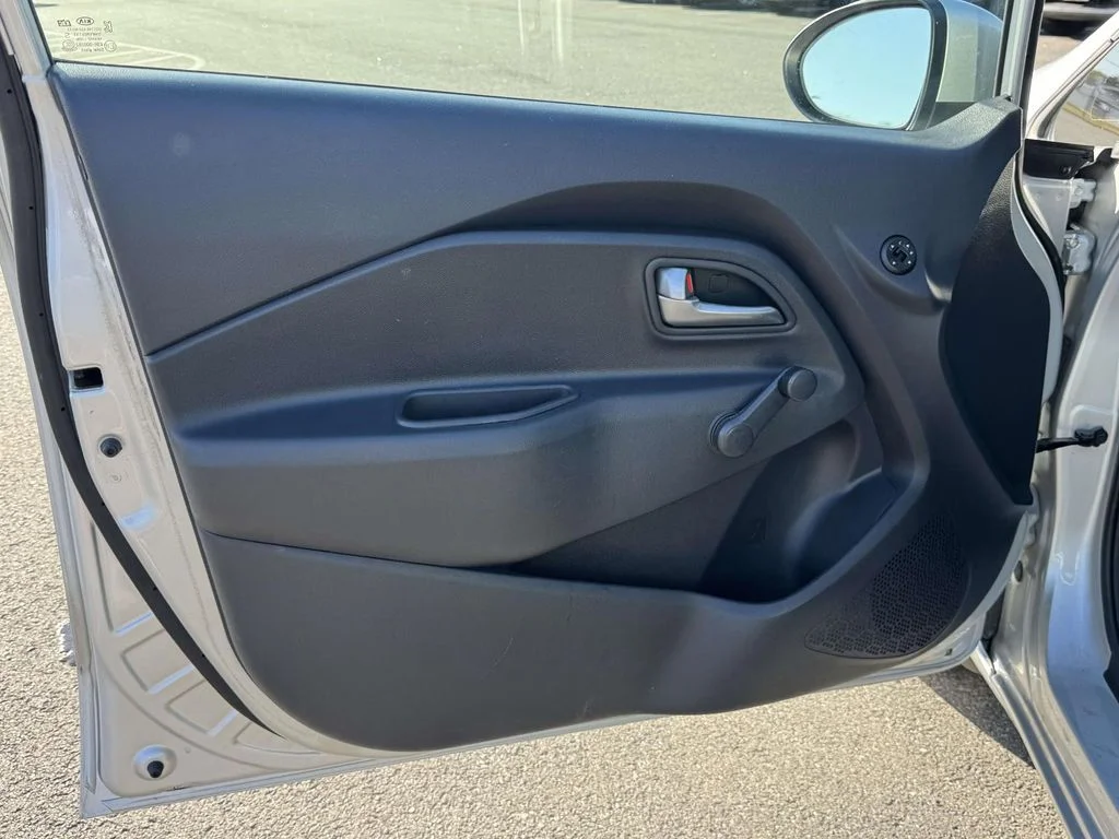 Used 2015 Silver Kia LX image 26