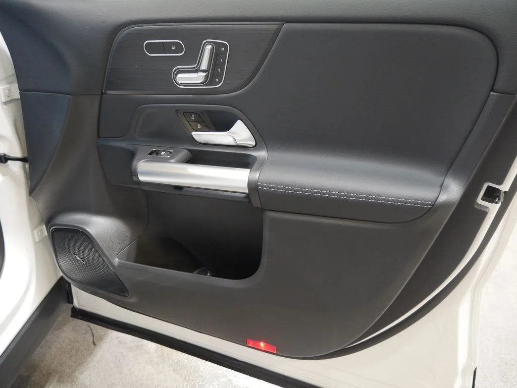 New 2026 Polar White Mercedes-Benz GLA 250 image 64