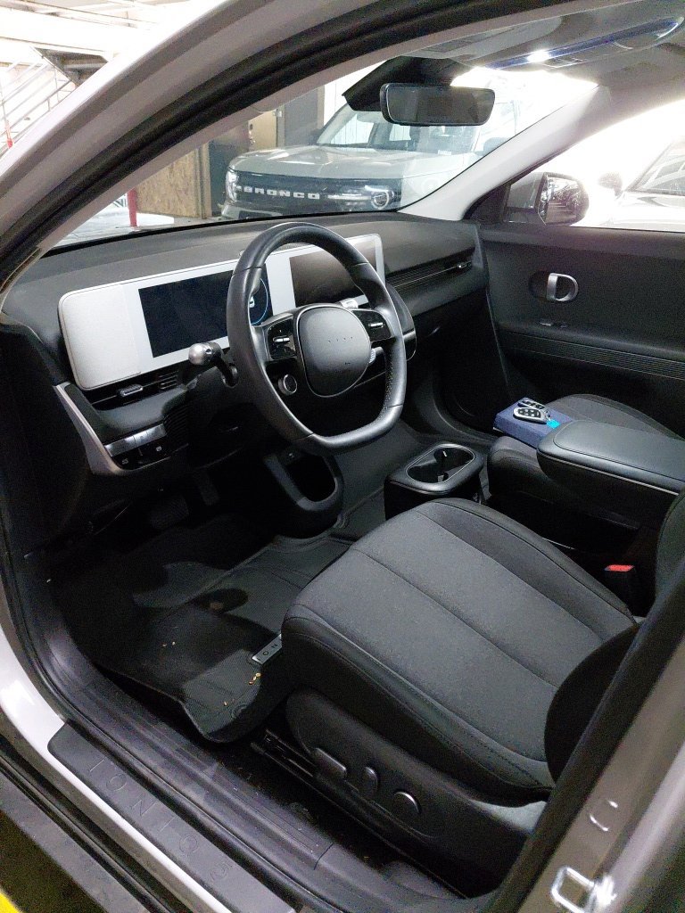 Certified Used 2024 Gray Hyundai SEL image 5