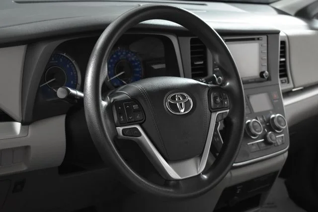 Used 2019 Gray Toyota LE image 21