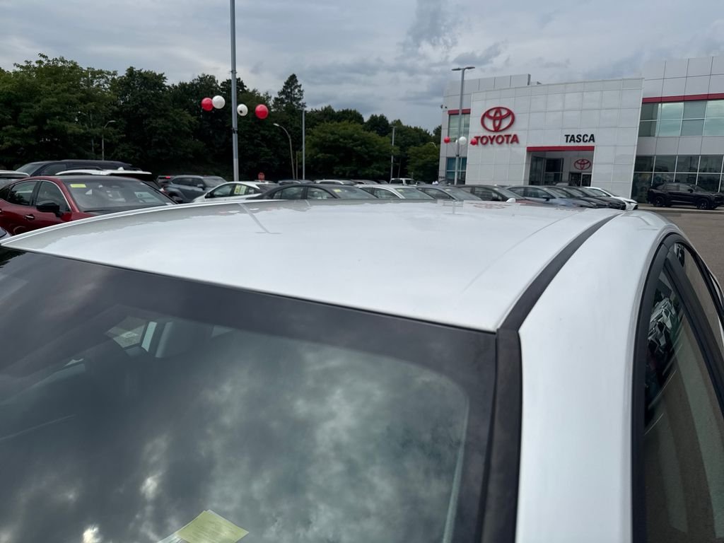 Used 2025 White Toyota LE image 43