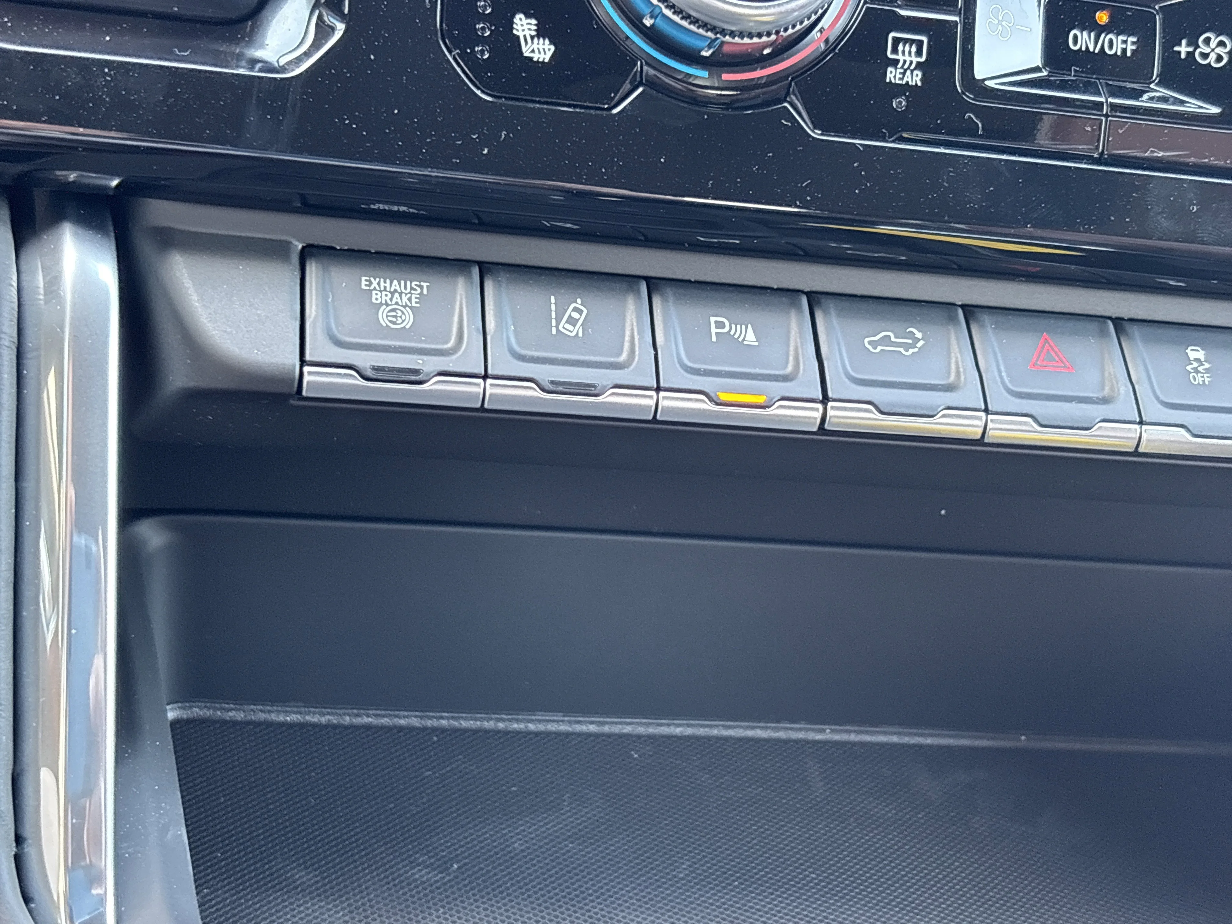 2026 GMC Sierra 3500HD Denali Ultimate - Photo 43