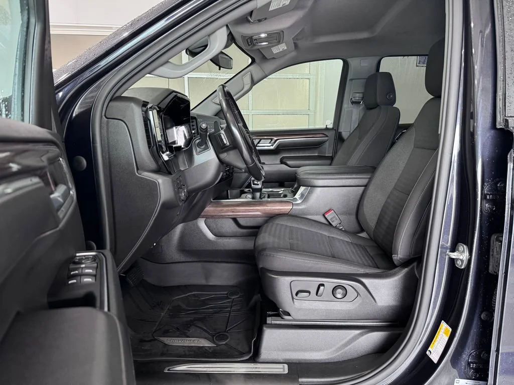 2023 Chevrolet Silverado 1500 RST - Photo 11