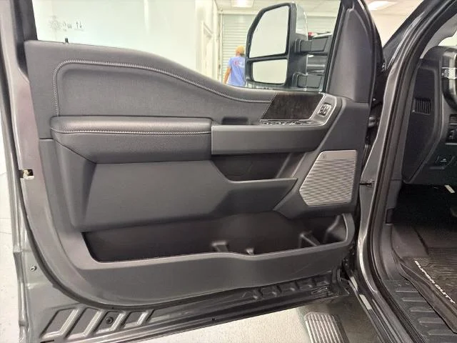 New 2026 Carbonized Gray Metallic Ford F-250® Lariat® image 30