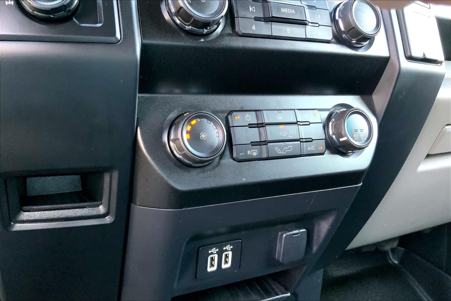 Used 2019 Oxford White Ford XL image 34