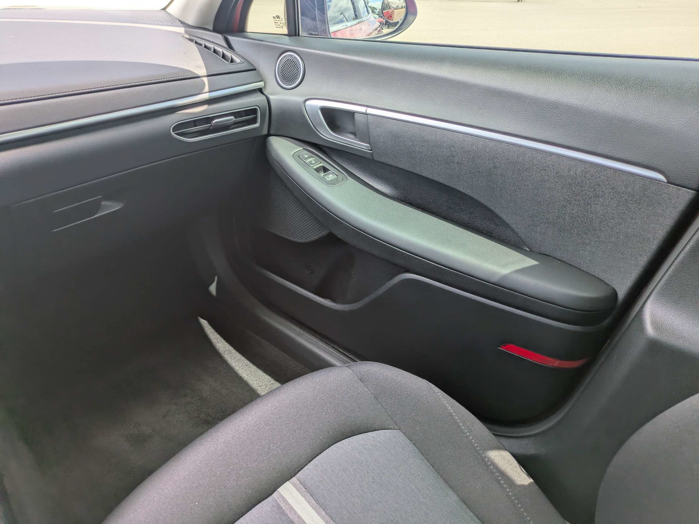 Used 2020 Calypso Red Hyundai SE image 16