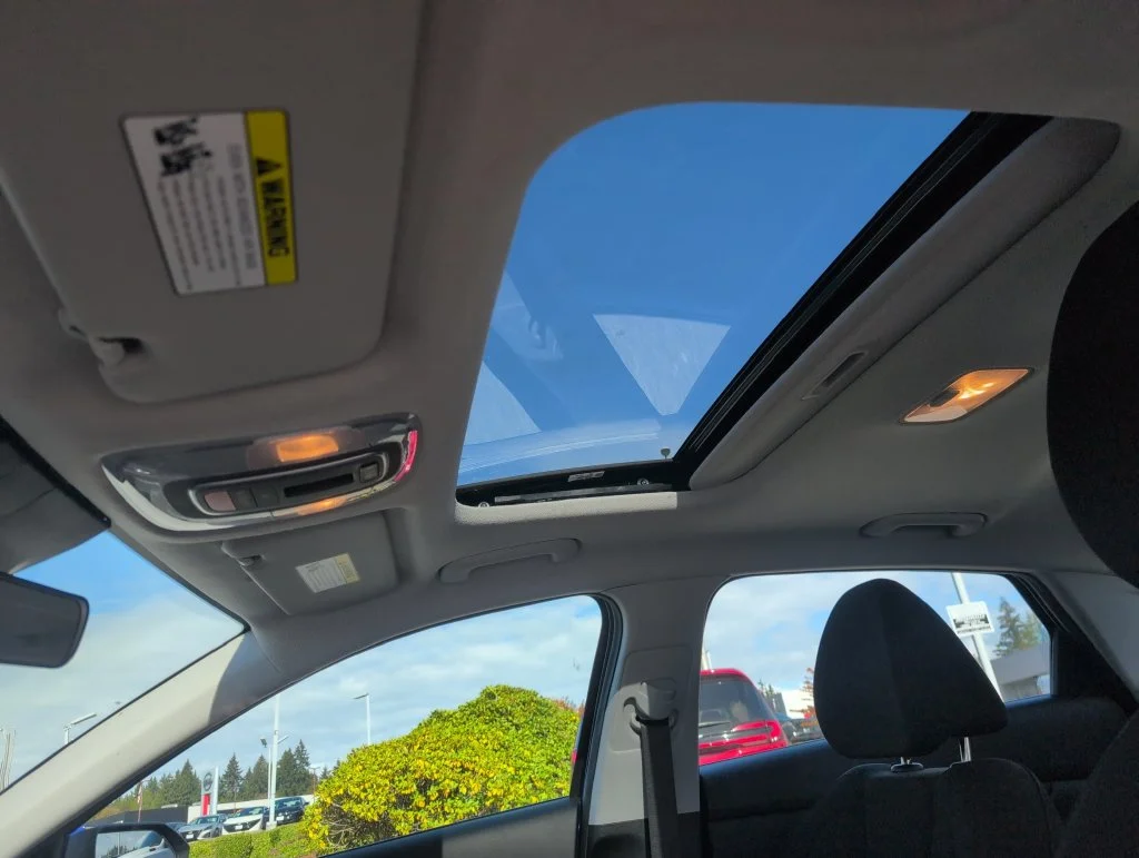 Certified Used 2025 Blue Hyundai SEL Convenience image 31