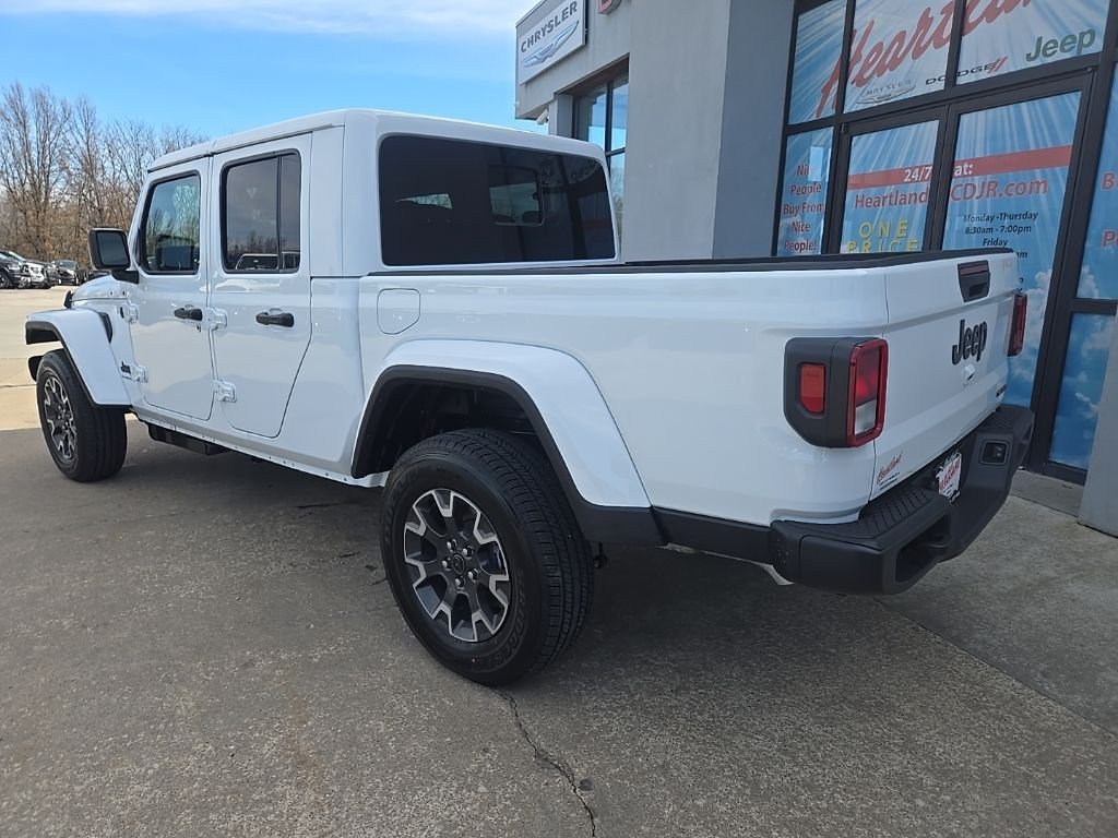 New 2026 Bright White Clear-Coat Exterior Paint Jeep Sahara image 8