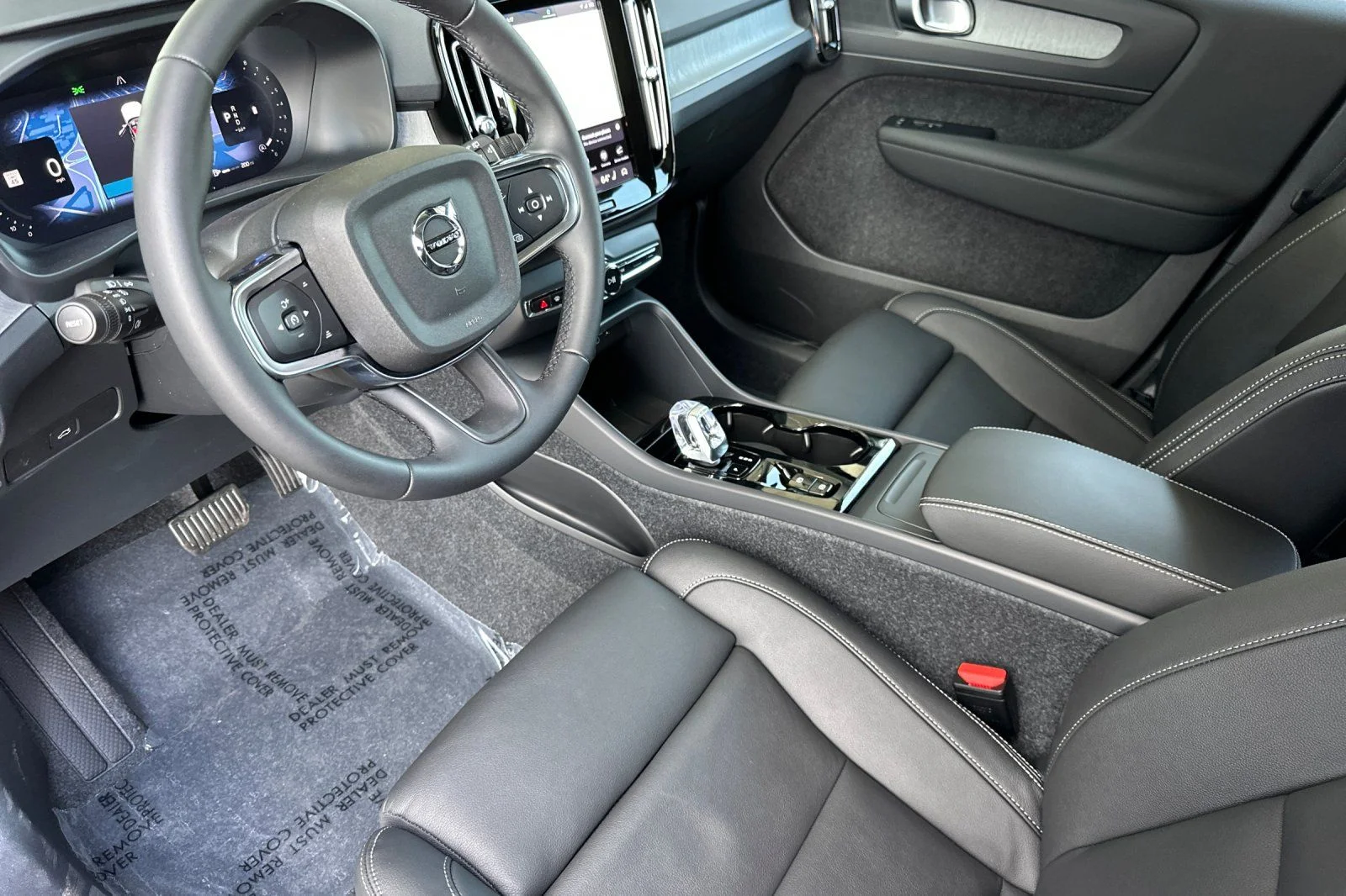 New 2026 Vapour Grey Volvo Plus image 9