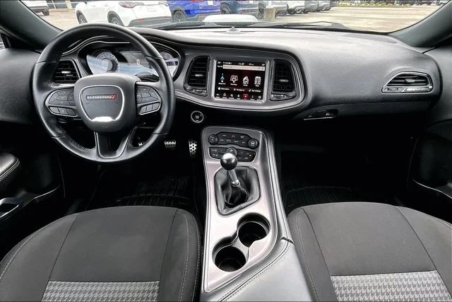 2023 Dodge Challenger R/T - Photo 7