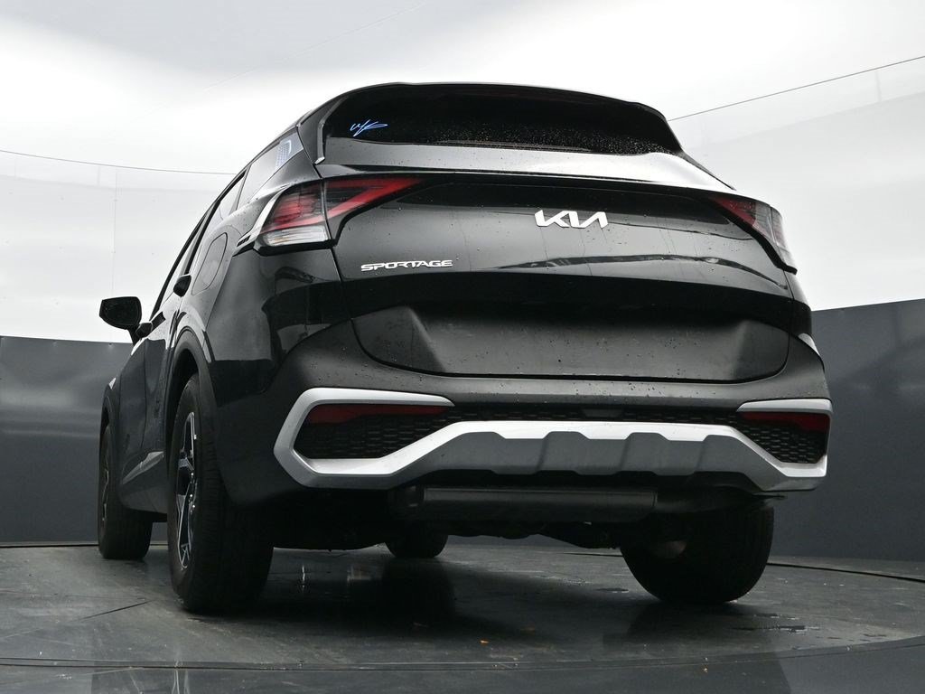 Used 2025 Ebony Black Kia LX image 23