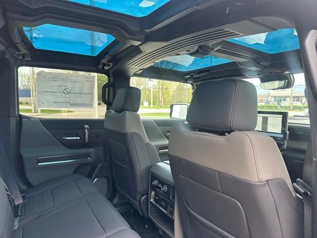 2025 GMC HUMMER EV 2X - Photo 14